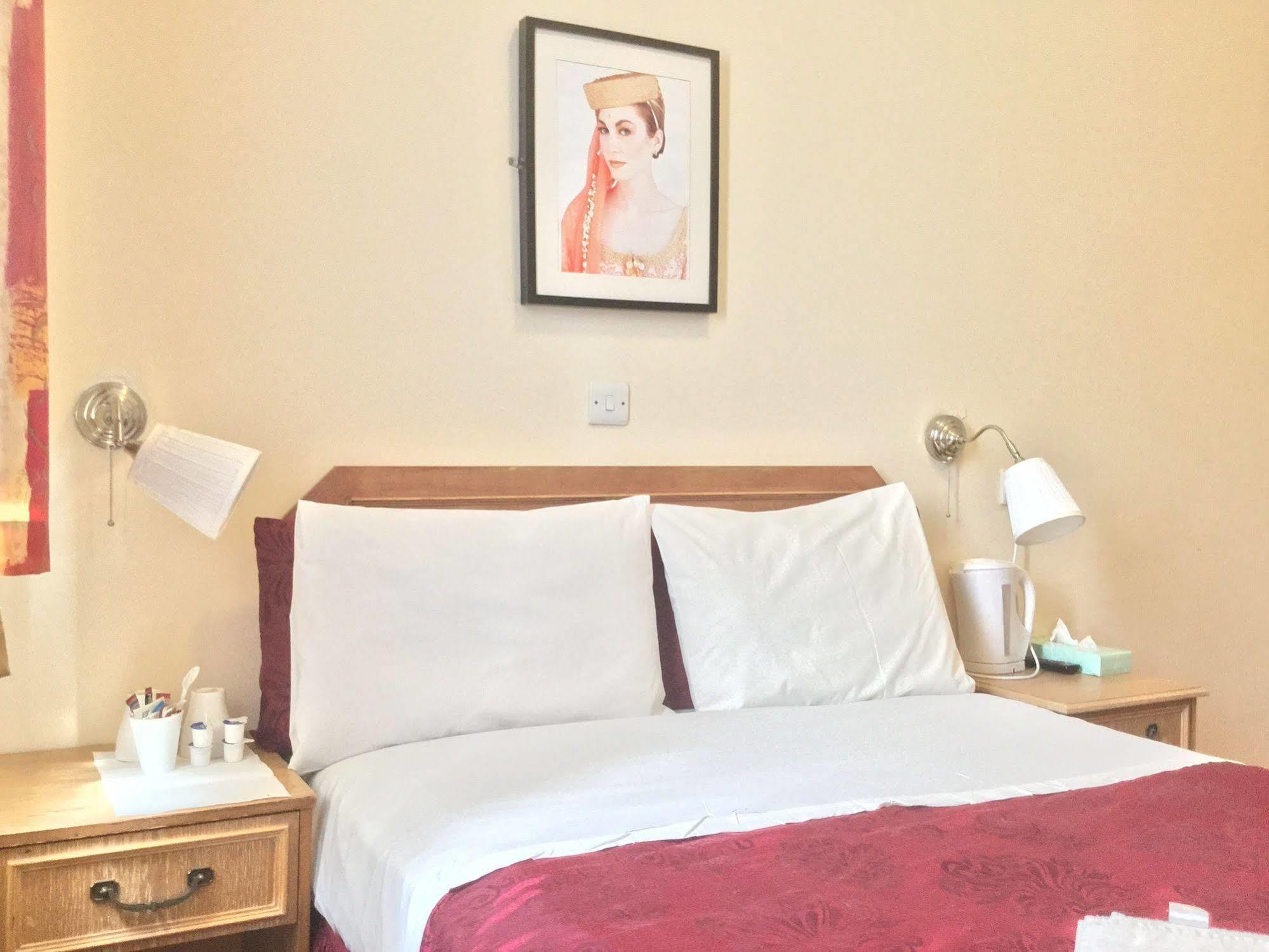 Chiswick Lodge Hotel Лондон Екстер'єр фото